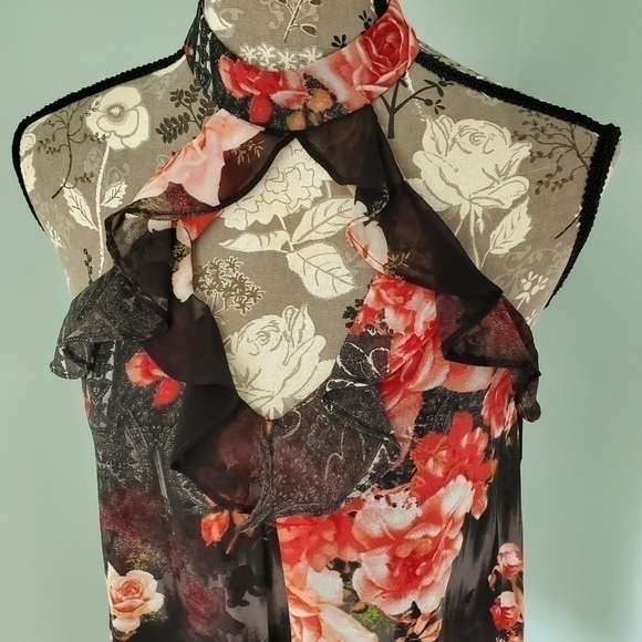 BCBG Ruffle Halter Floral A-line Dress Sz. XS/S - Picture 4 of 7